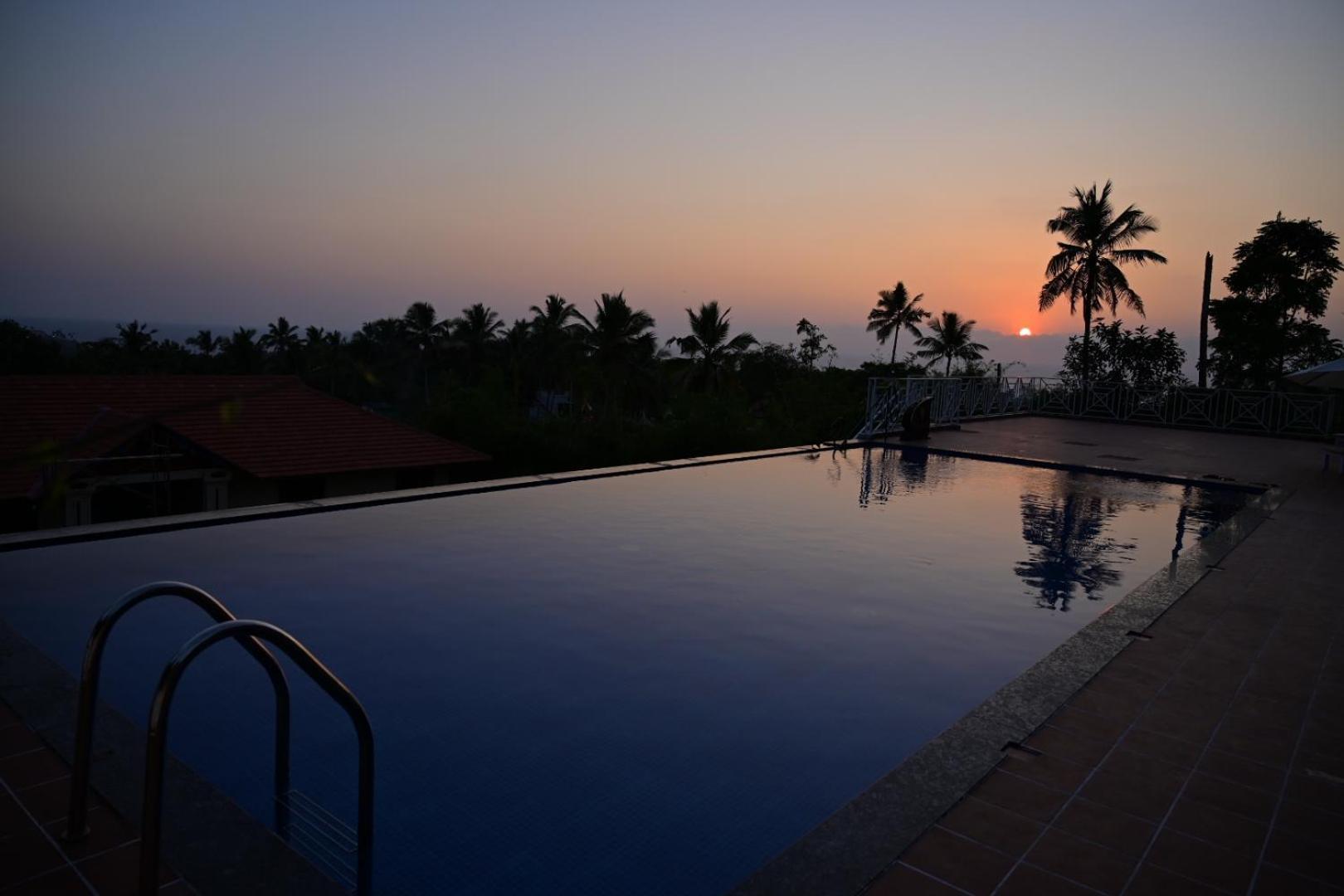 Aadisaktthi Leisure Resort, Kovalam Thiruvananthapuram Exterior photo